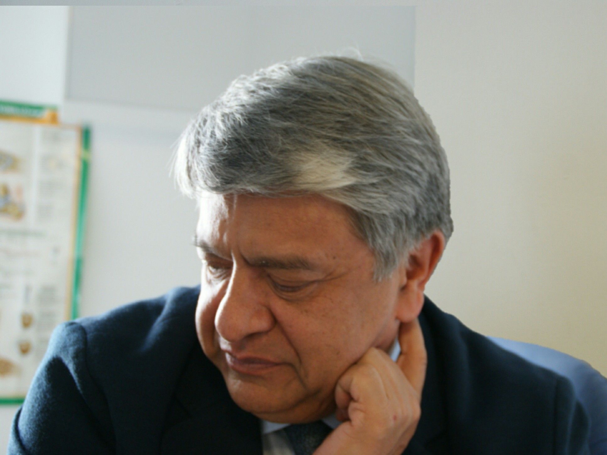 Doctor Hugo Santos Benítez. Neurocirujano